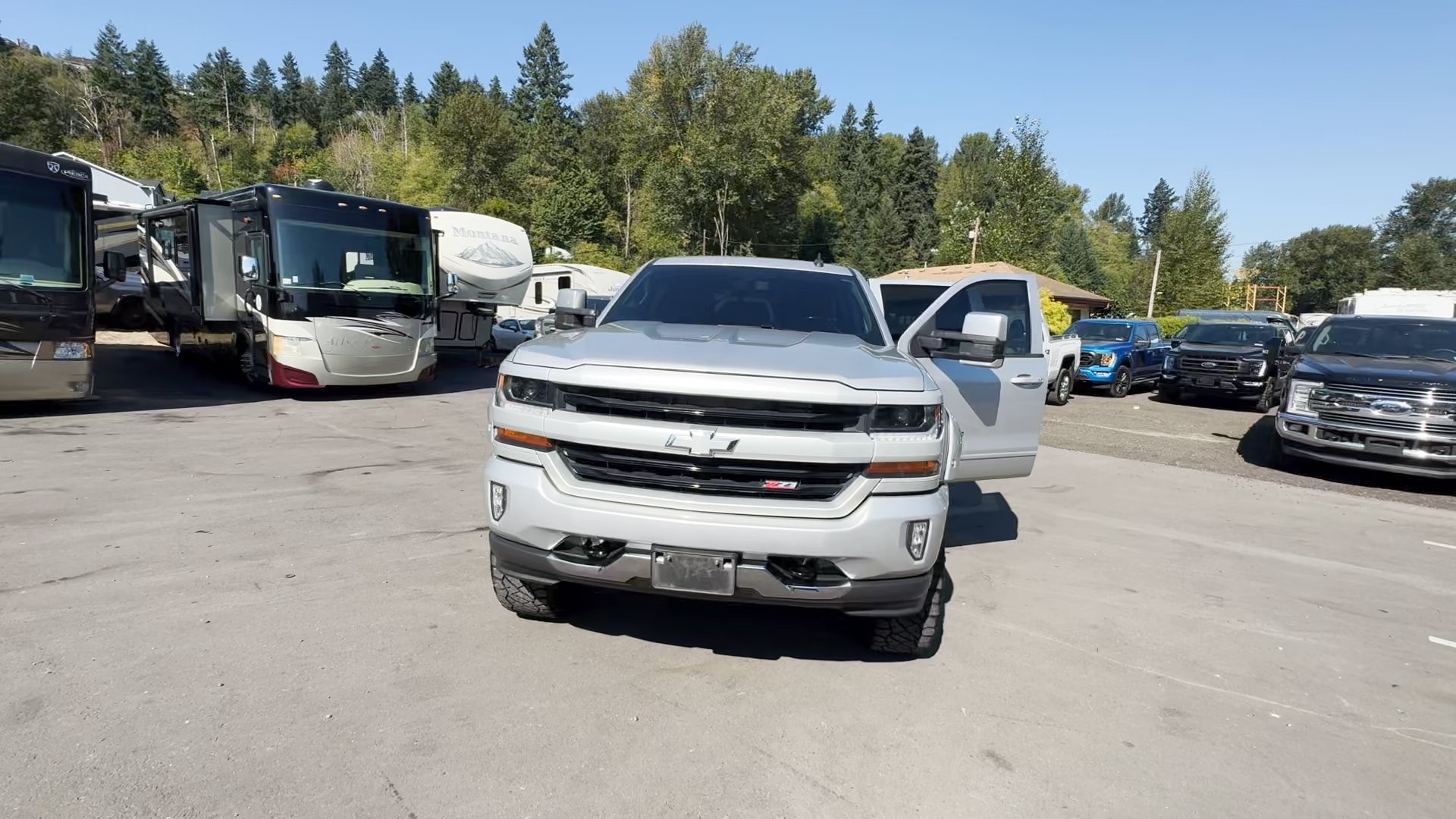 Truck City RV - #20014A - 2018 Chevrolet Silverado 1500 LT Z71