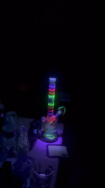 Preview pic of Bakertheglassmaker Beaker Bong
