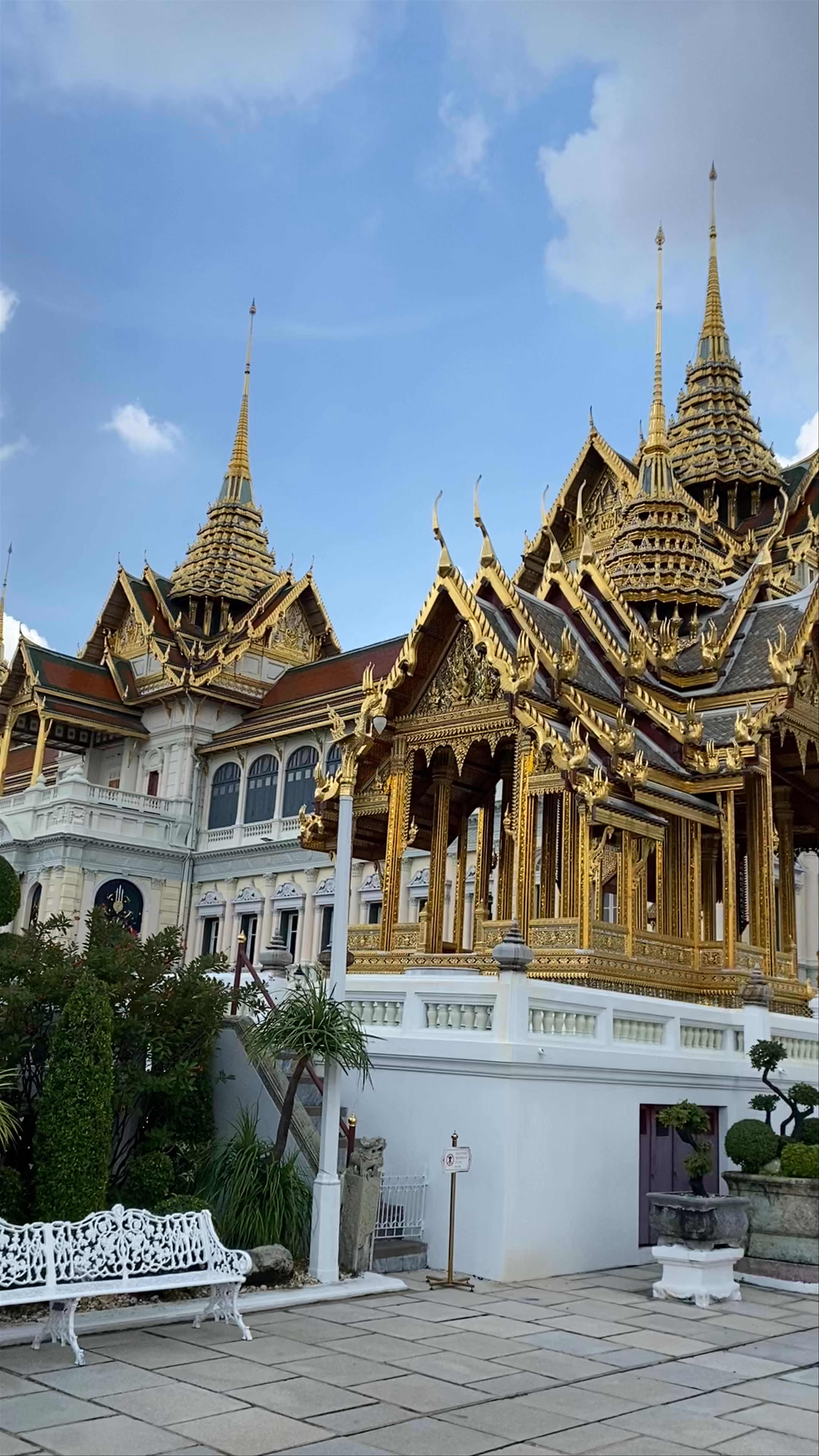 Dusit Maha Prasat Hall