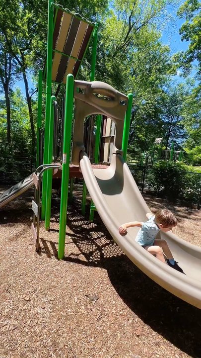 Azalea Park - Parks Near Me - Falls Church, Virginia