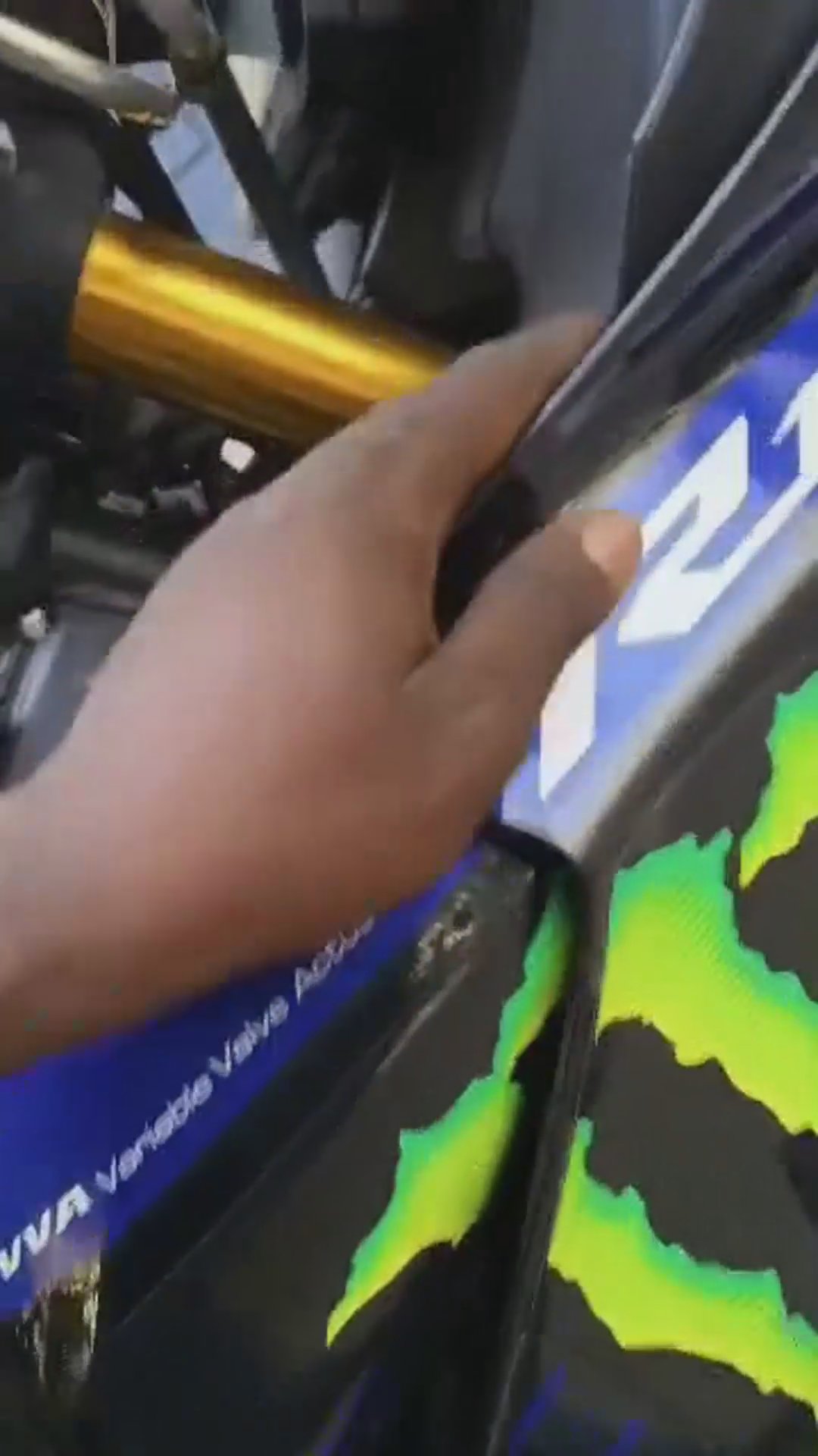 Walk-around video thumbnail