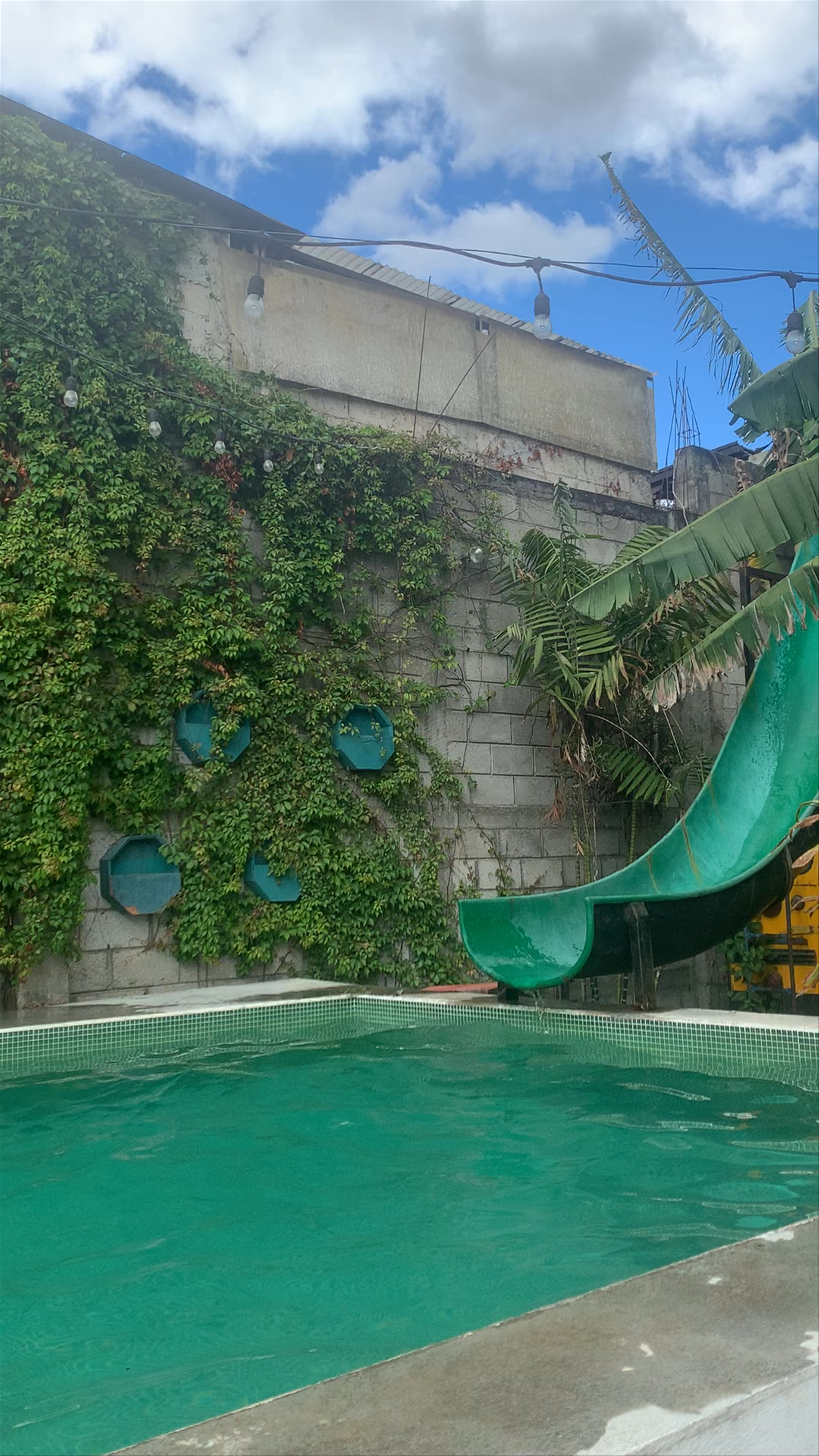 Chill Vibes and Tropical Comfort at Selina Antigua Guatemala