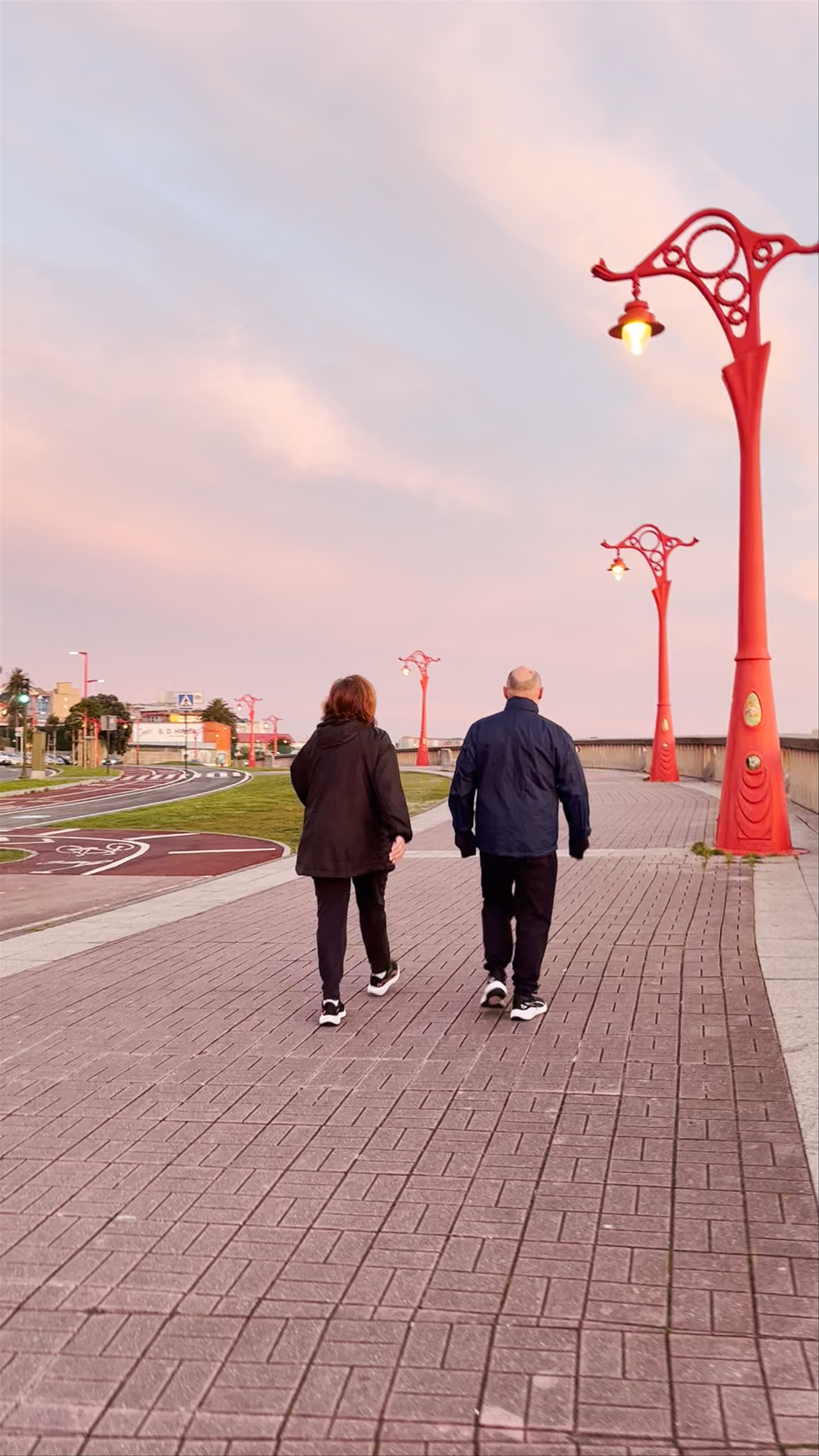 Sunset Stroll Along Paseo Marítimo - Alcalde Francisco Vázquez, A Coruña