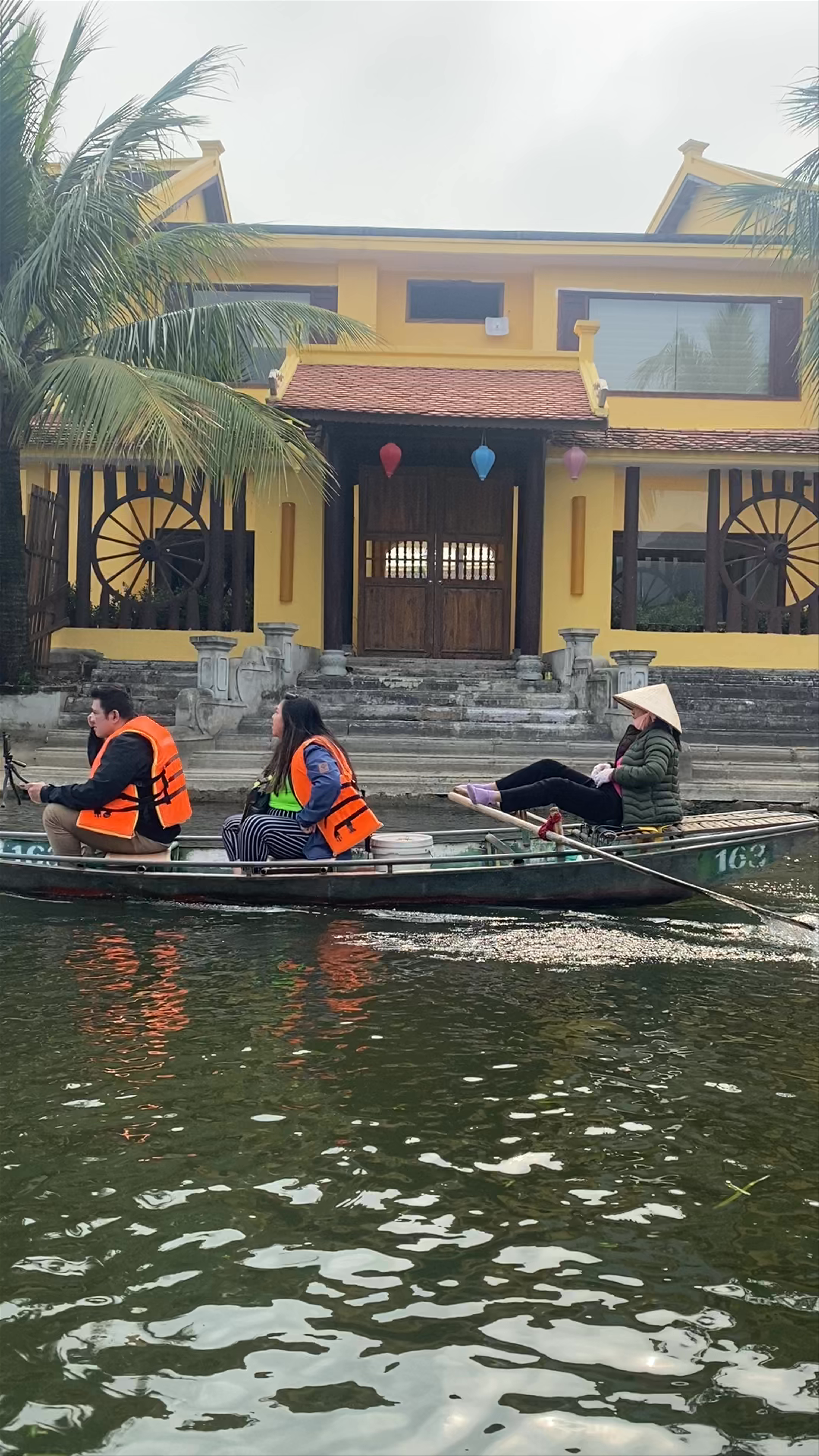 Serene Boat Ride at Tam Cốc – Bích Động, Ninh Bình, Vietnam
