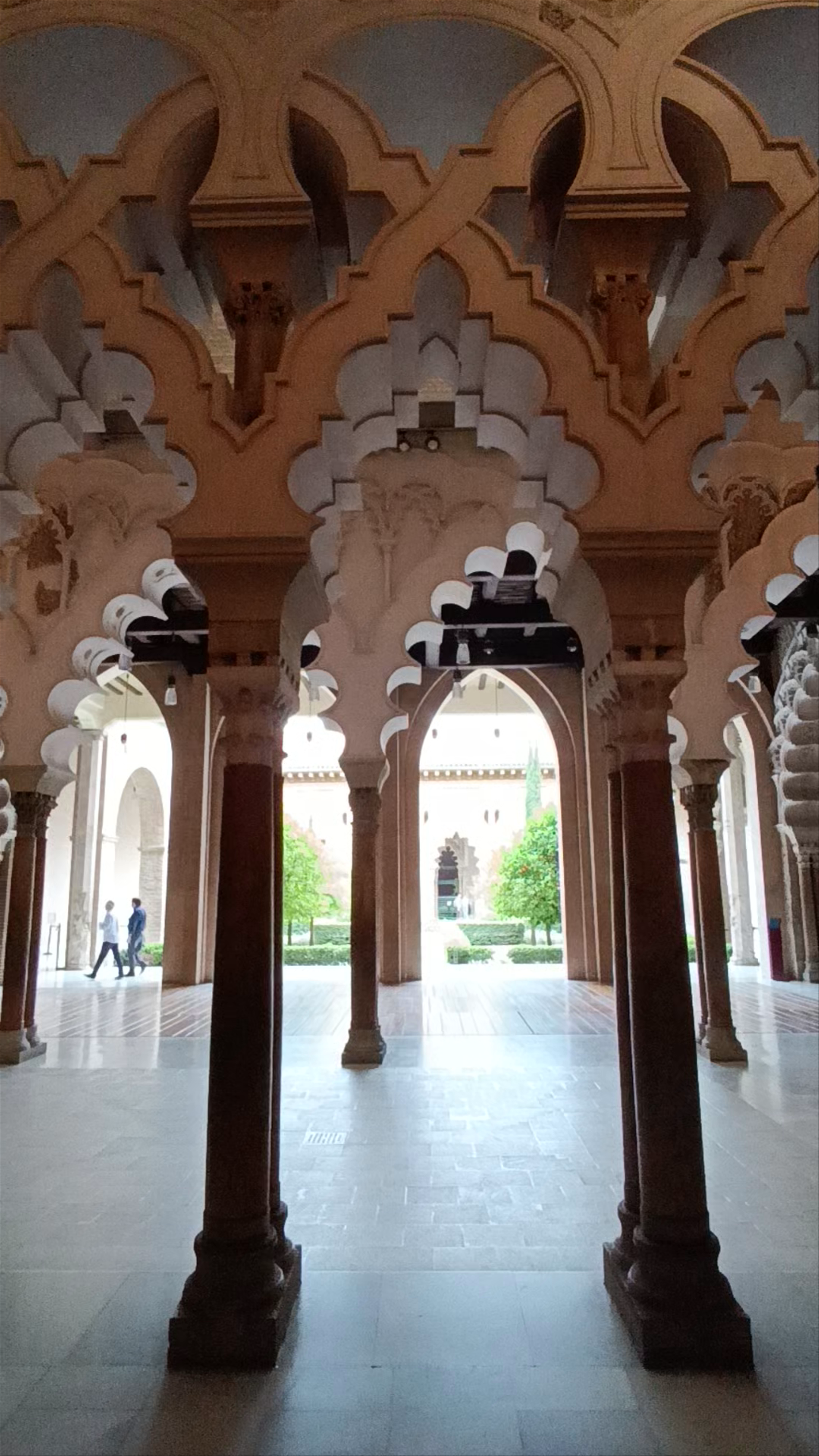 Palacio de la Aljafería: Architectural Marvel in Zaragoza