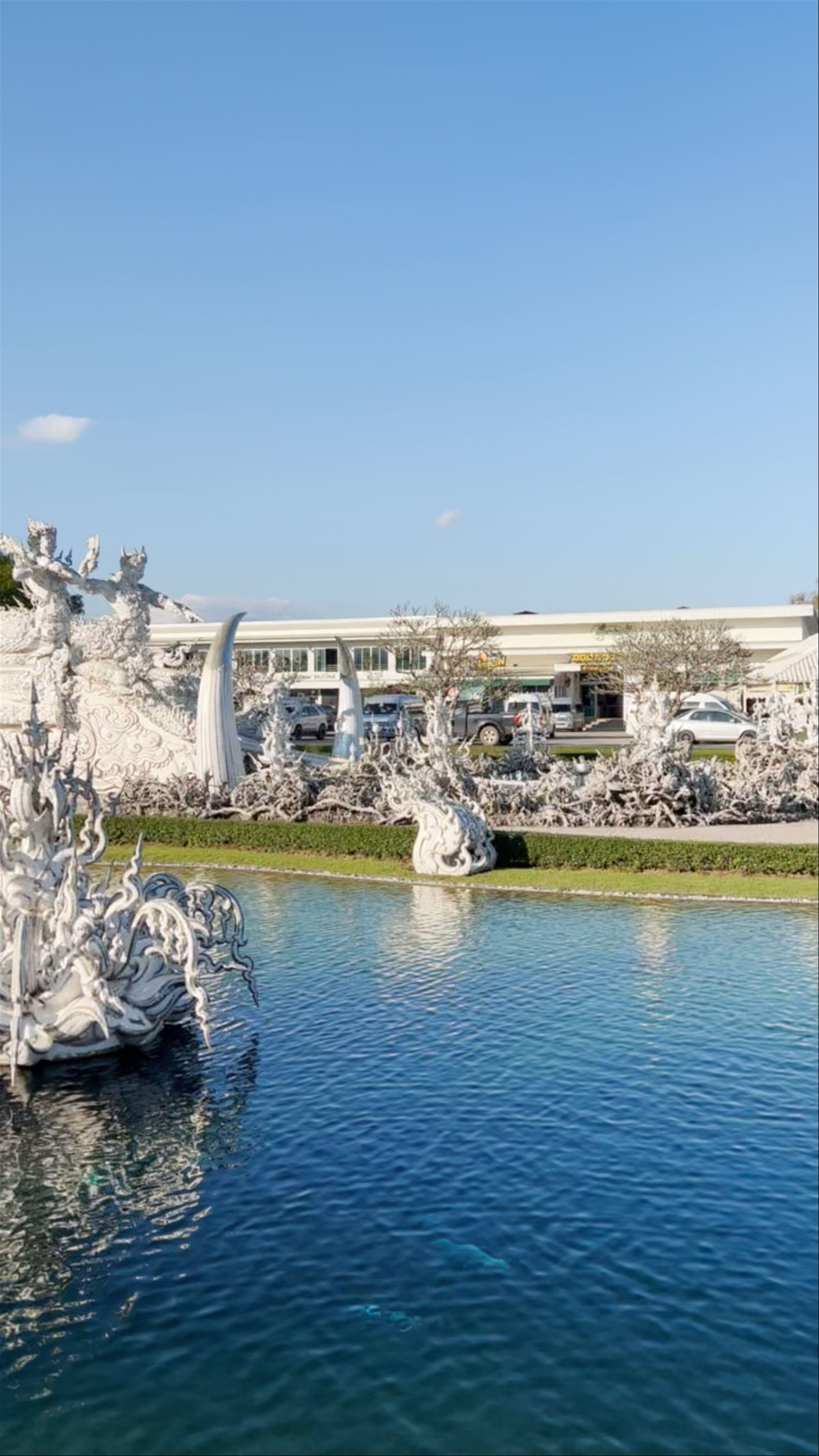 Wat Rong Khun - White Temple