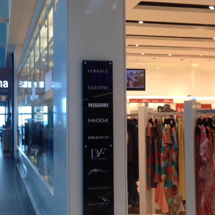 Harrods - Department Stores Near Me - Hounslow, XGL