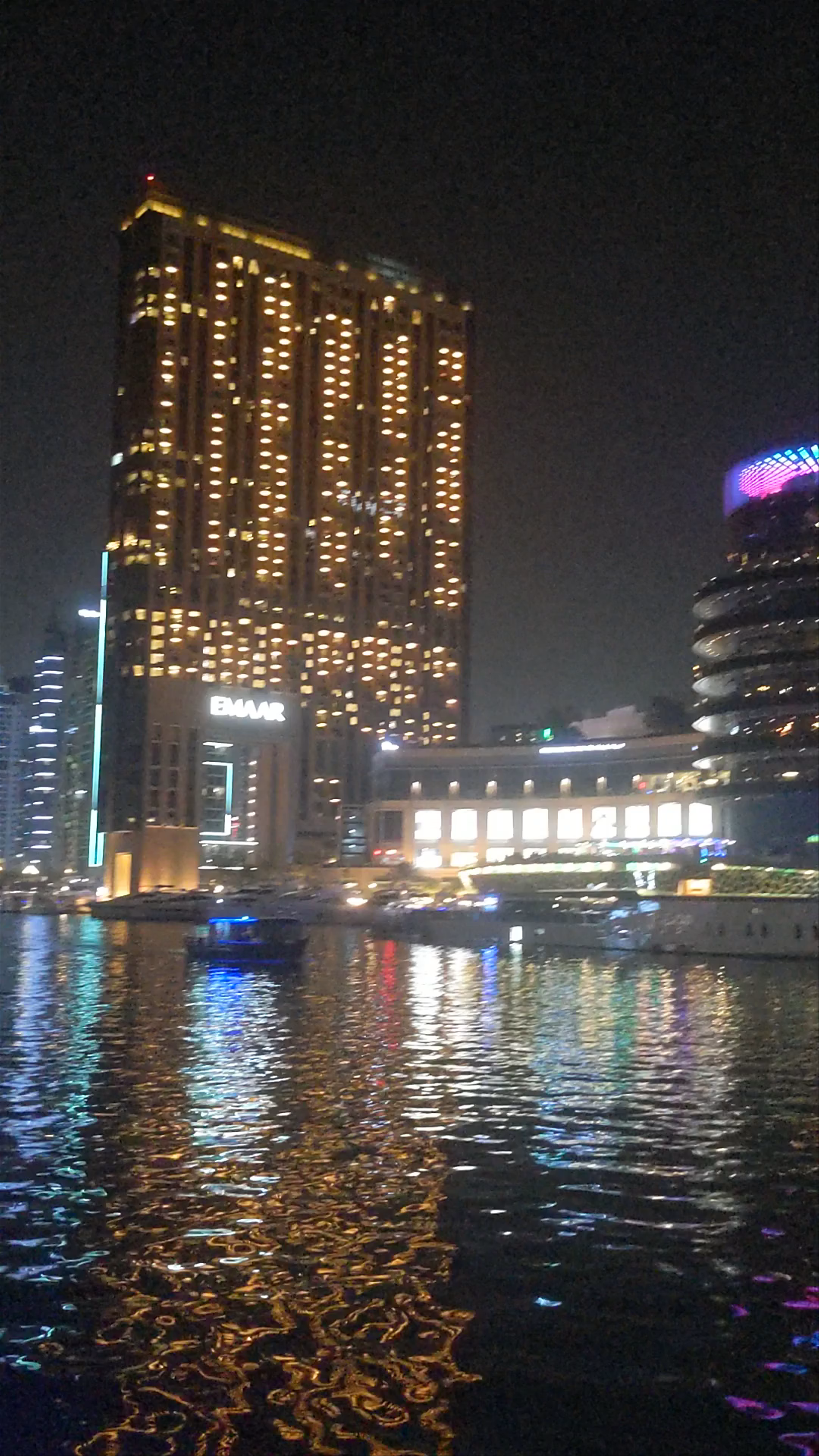 Marina Walk - Dubai - United Arab Emirates