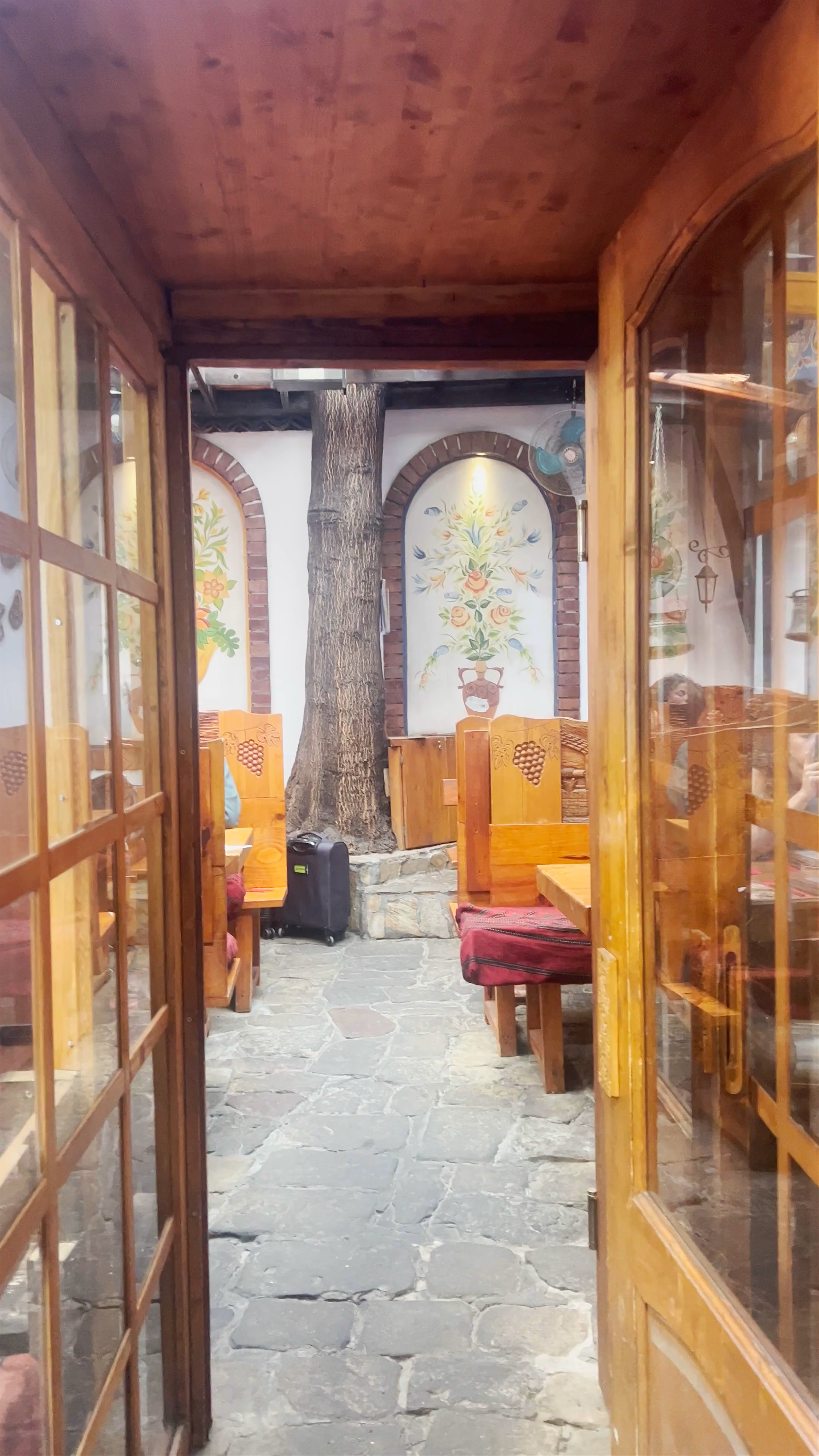 Hadjidraganov's Houses Restaurant: Traditional Bulgarian Charm in Sofia