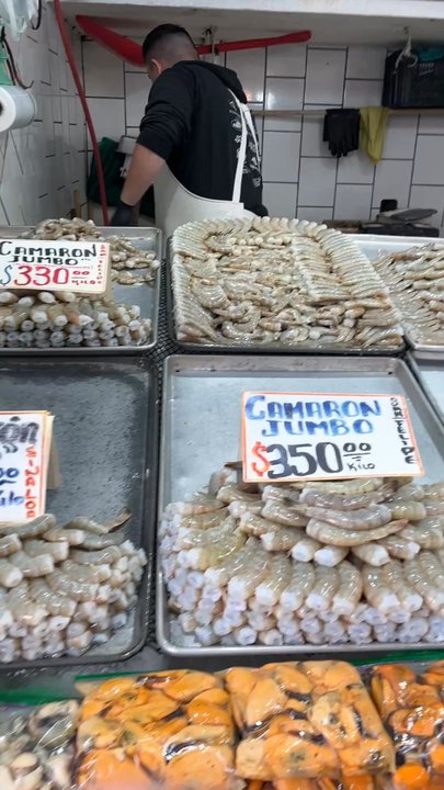 Mercado Negro de Mariscos - Fresh fish and seafood galore - Seafood Markets Near Me - Ensenada, BCN