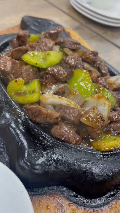 Pho Century Vietnamese Restaurant  - Shaken beef with veggies 10/10 - Vietnamese Near Me - Upland, California