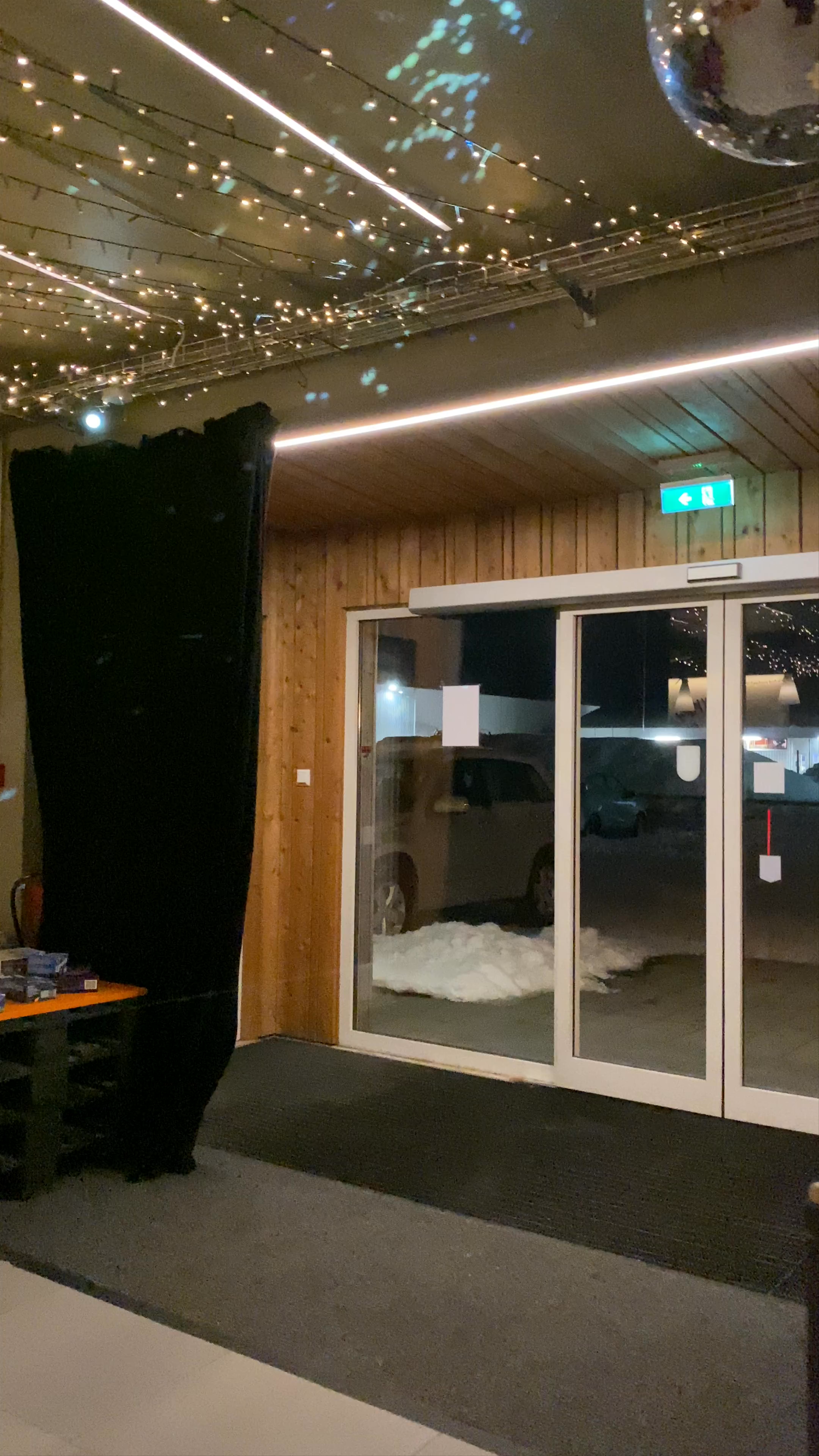 Midgard Base Camp & Restaurant