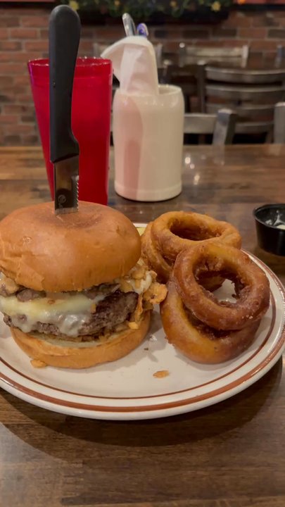Sutter Buttes Brewing - Burger and onion rings - Pubs Near Me - Yuba City, California