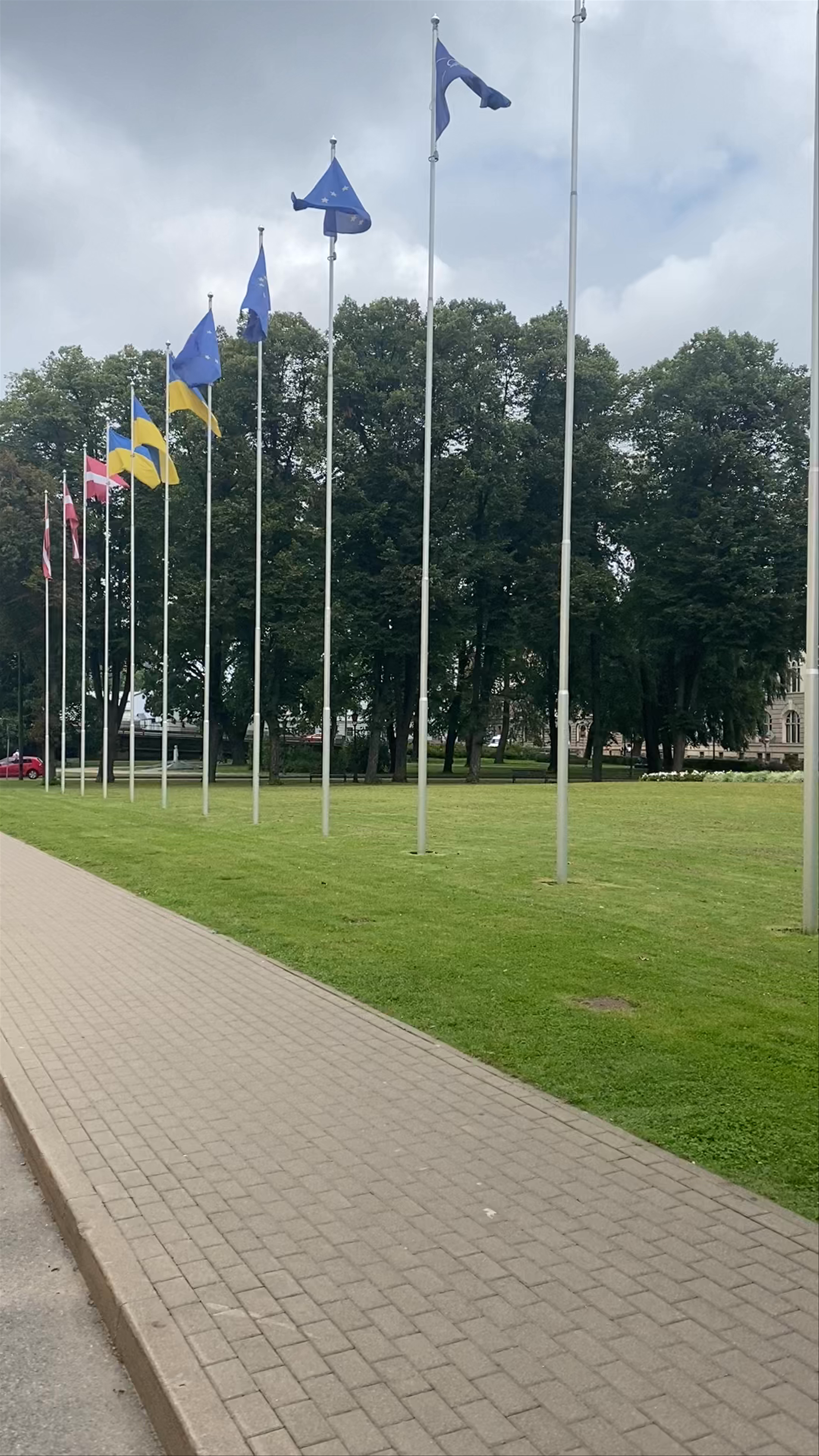 Rīgas pils: Serene Walk Around Riga Castle Gardens in Summer