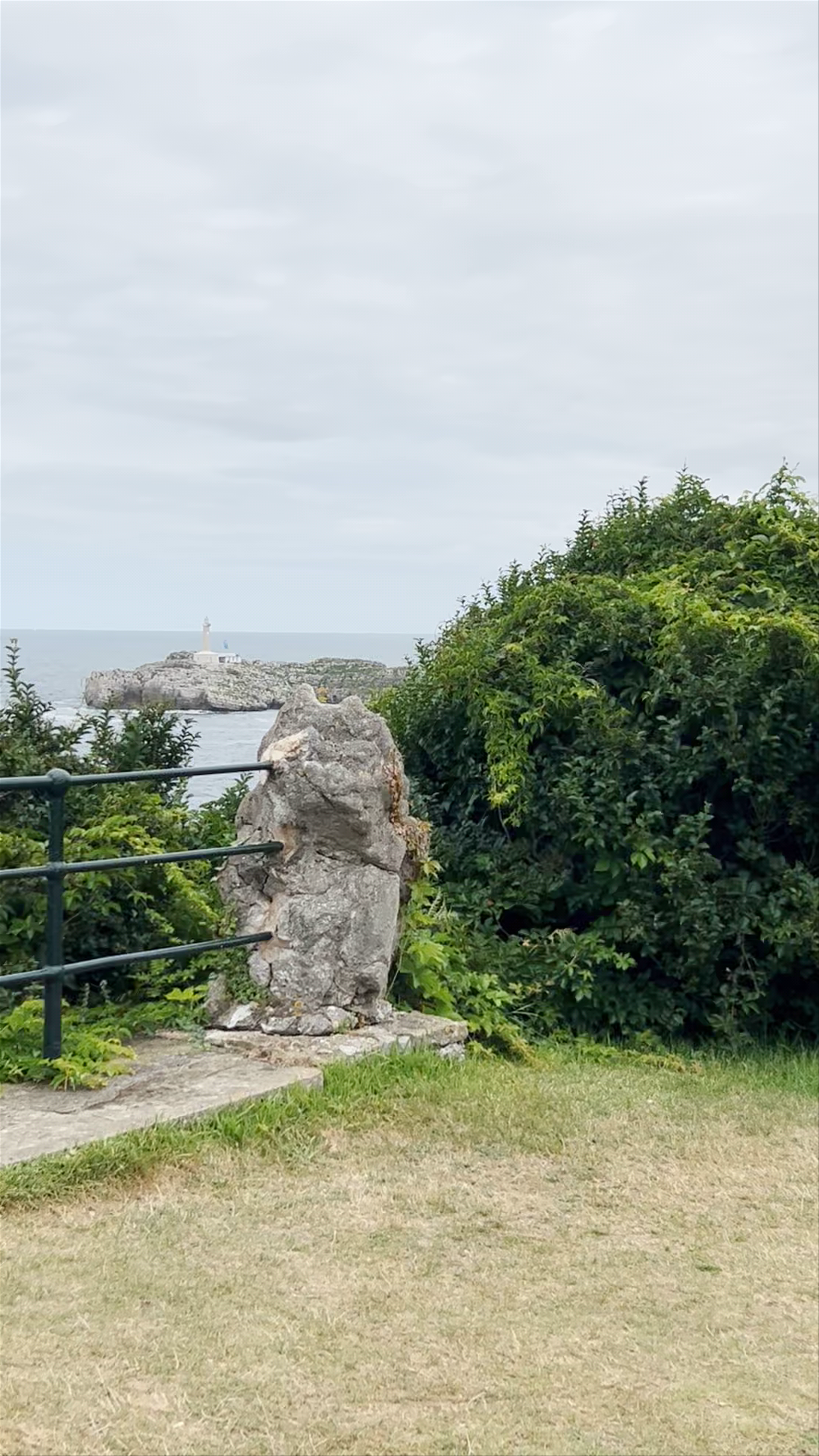 Exploring Palacio de la Magdalena and Coastal Views in Santander, Spain