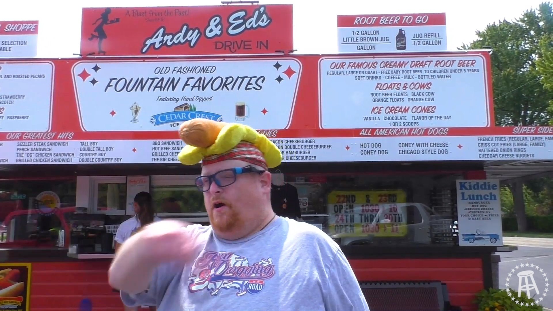 Phil Kessel vs Joey Chestnut: Who would win in a hot dog eating contest?