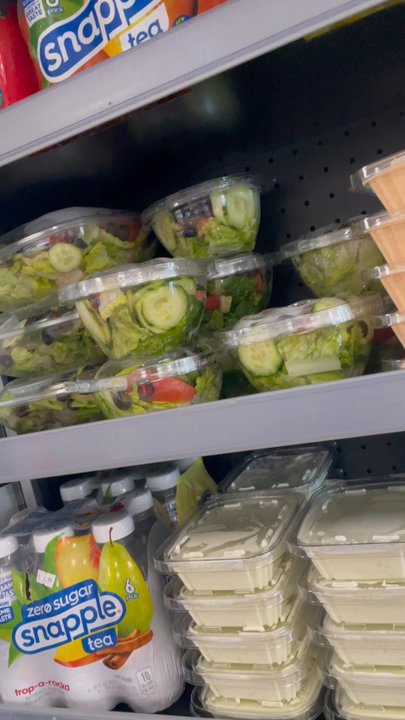 Krusty Pizza - Fresh refrigerated kosher salads and sushi. - Pizza Near Me - Hallandale Beach, Florida