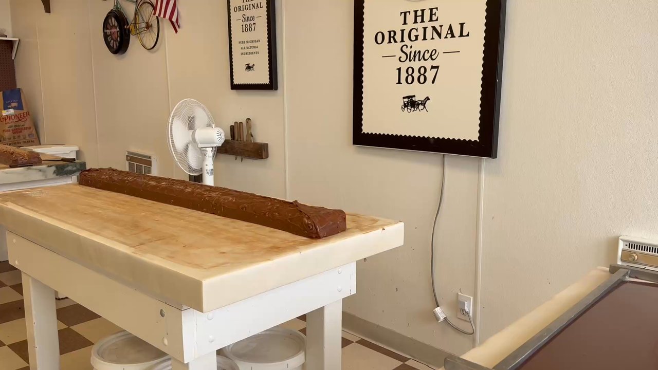 Murdick's Fudge Kitchen - Fresh fudge - Candy Stores Near Me - Saint Ignace, Michigan