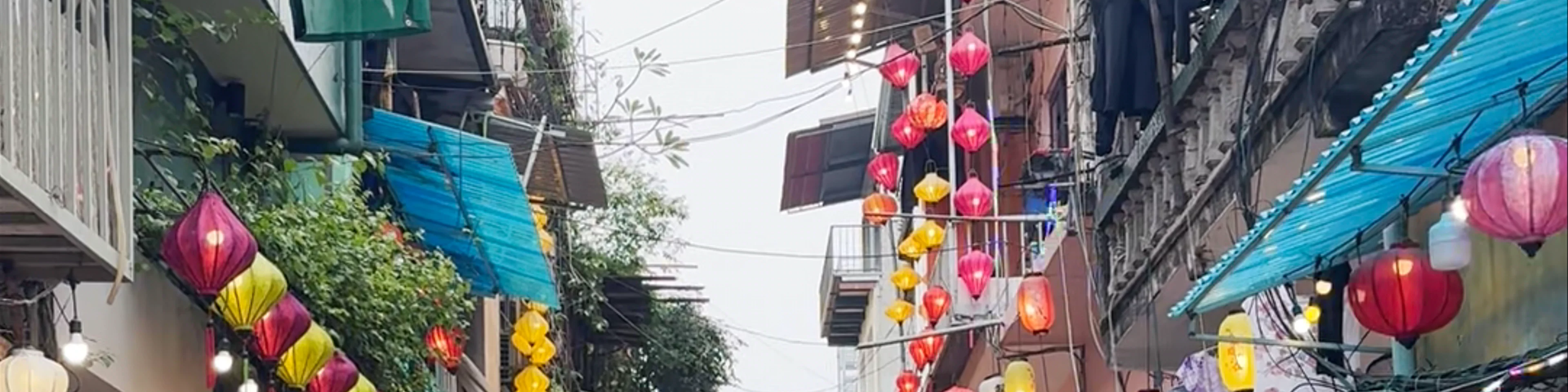 Train Street Tour Hanoi