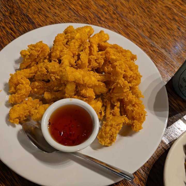 Phuket Thai Café - Thai Near Me - Honolulu, Hawaii
