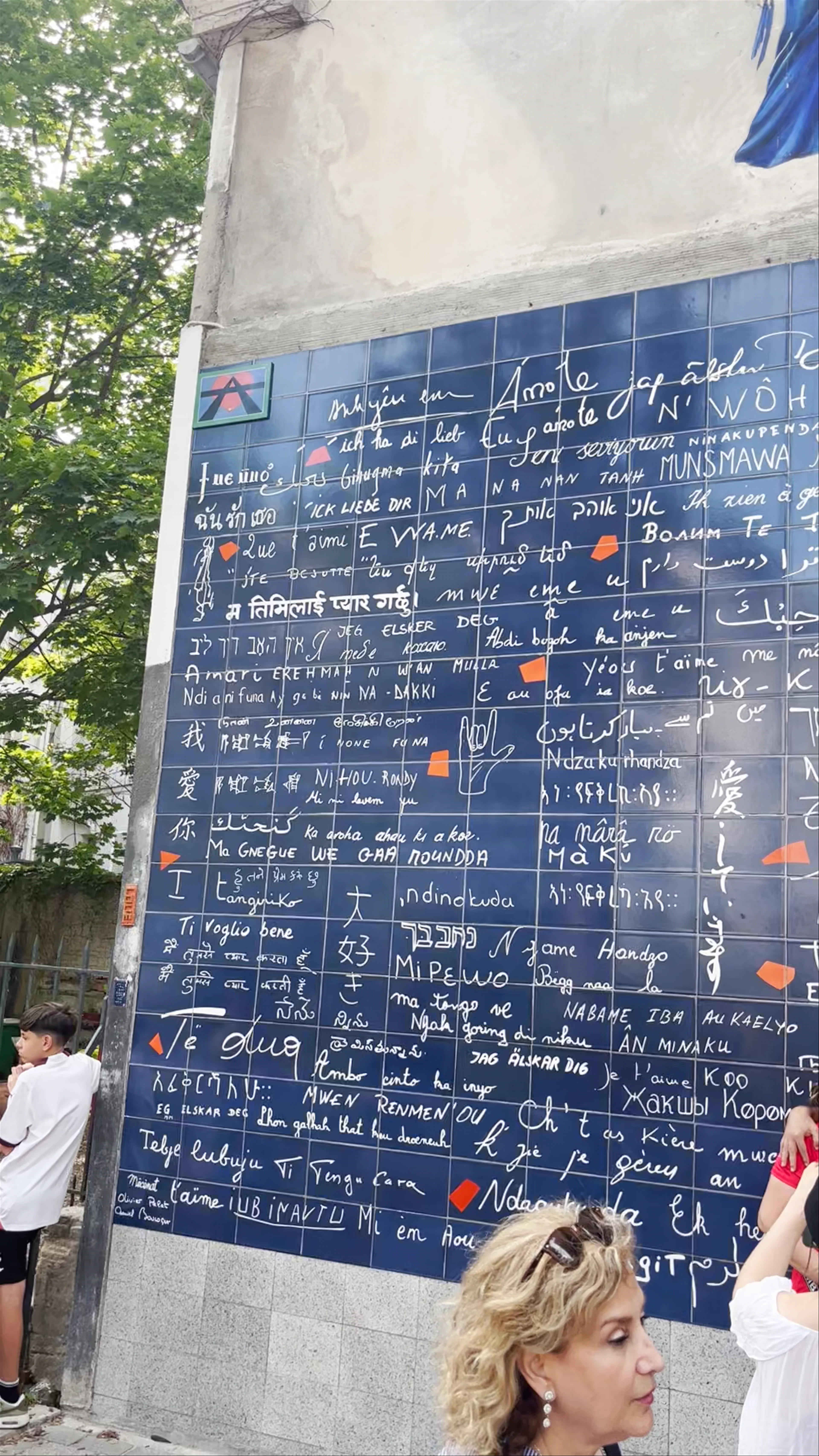 Le Mur des Je t'aime, Place des Abbesses