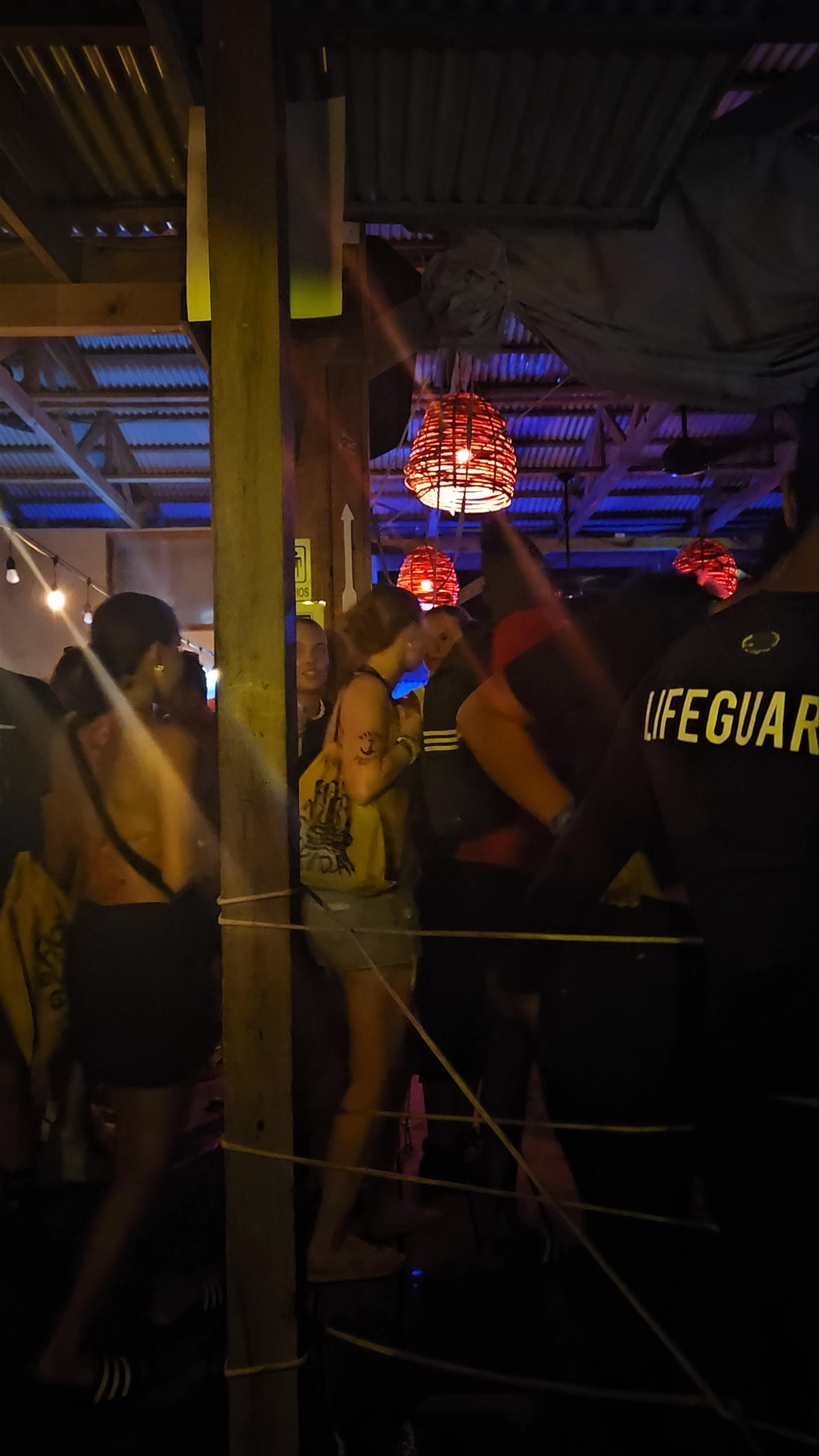 Aqua Lounge Bar and Hostel