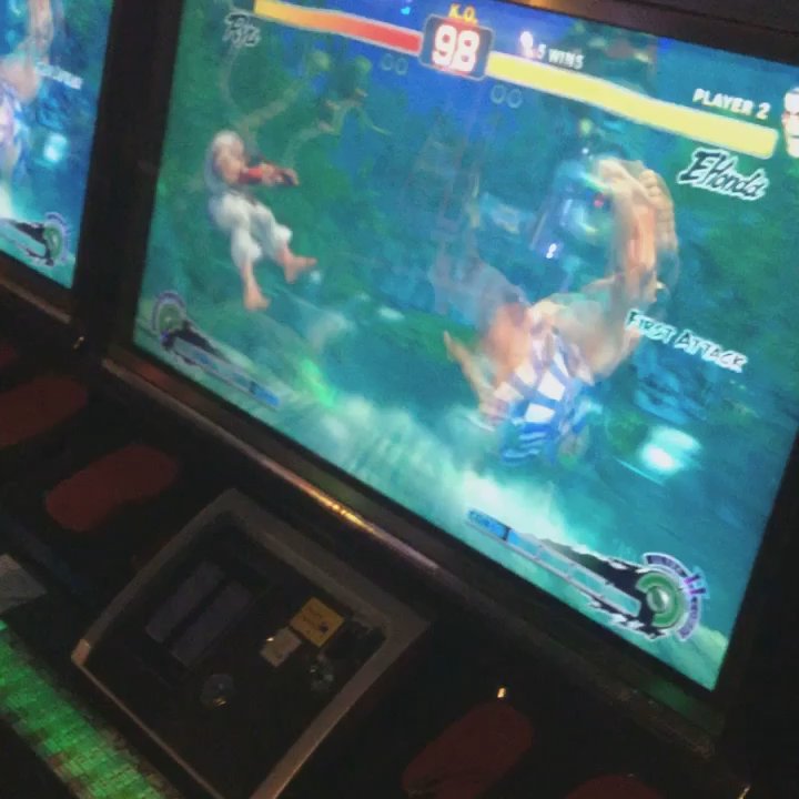 CHQ Entertainment - Street Fighter IV played against 3 people today lots of fun finished today with a record of 3-0 - Arcades Near Me - Burnaby, British Columbia