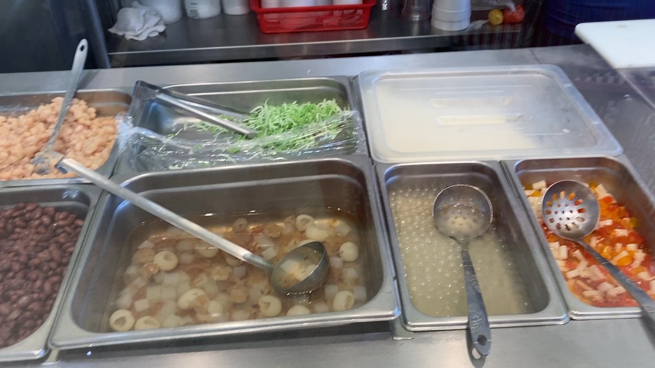 Duc Phuong Thach Che - Ché toppings - Desserts Near Me - Houston, Texas