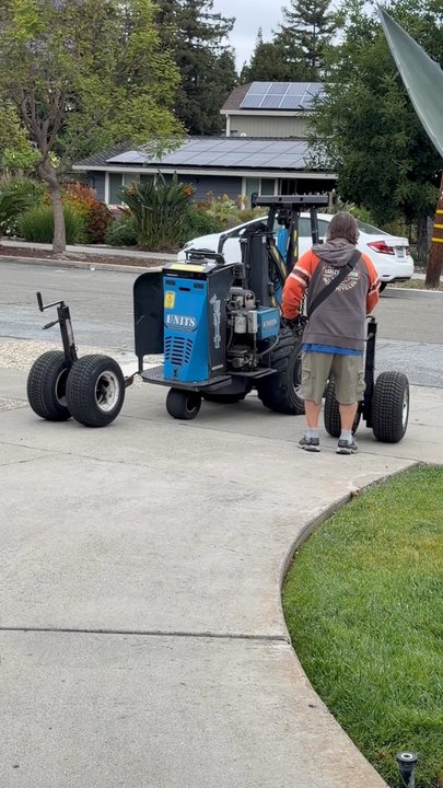UNITS Moving & Portable Storage - Remote control storage box delivery! - Movers Near Me - Livermore, California