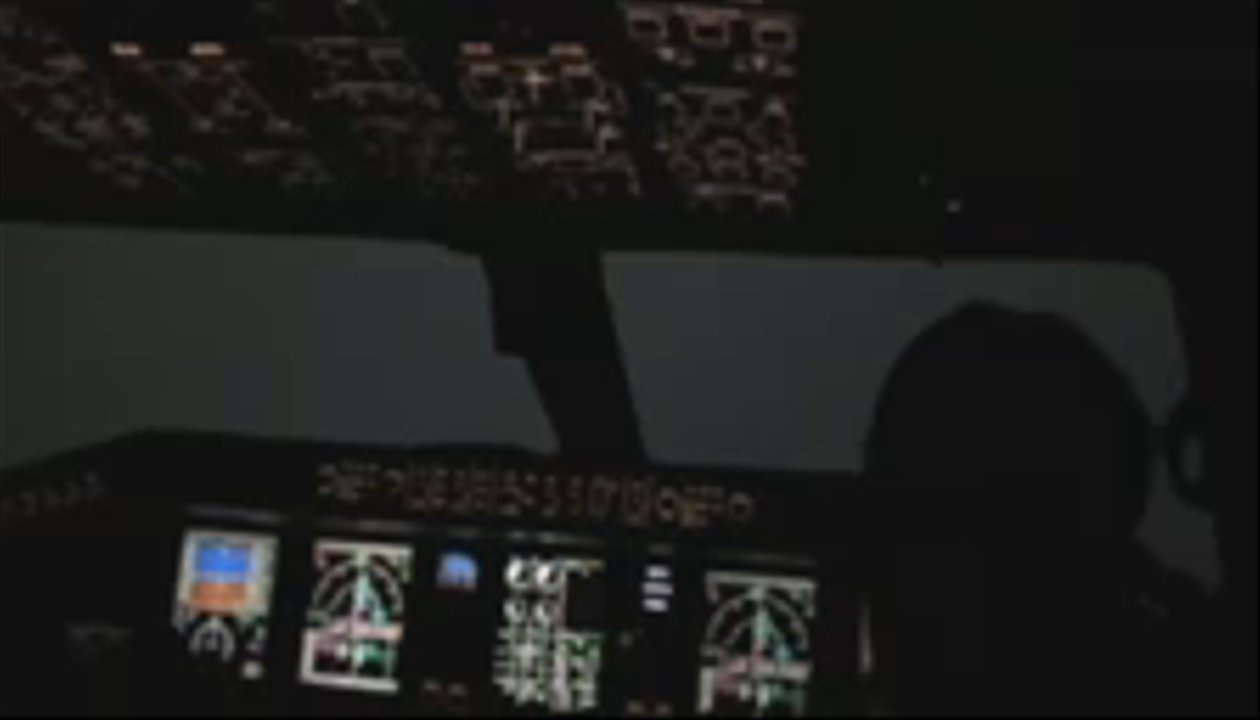 FlightSafety International - Flying the ERJ-170 Simulators - Flight Instruction Near Me - Dallas, Texas