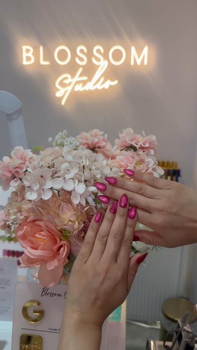 Blossom Studio - Sparky cat eye - Nail Salons Near Me - Garden Grove, California