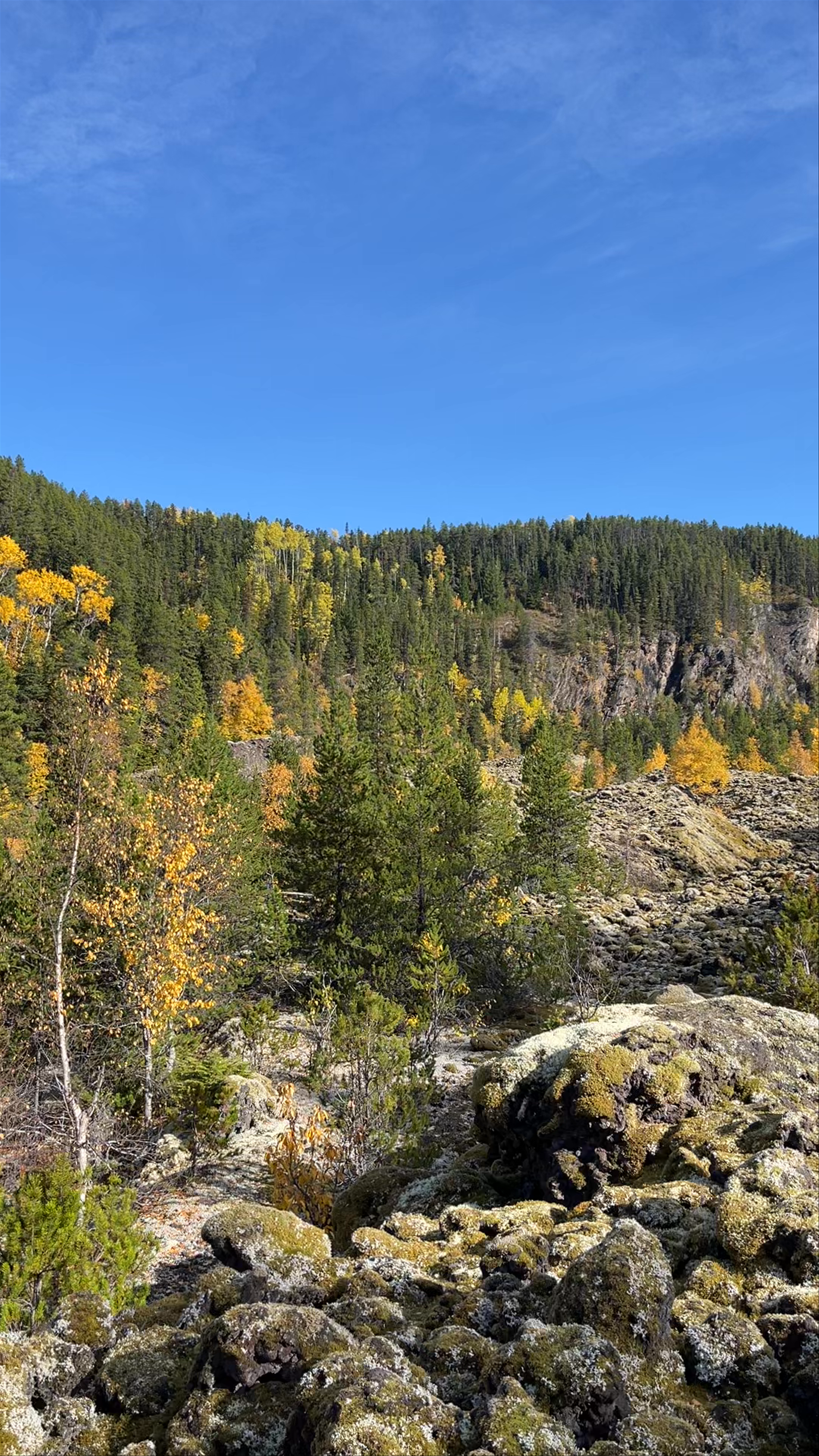 Nisga'a Lava Flow Trailhead: A Mesmerizing Autumn Wilderness Walk