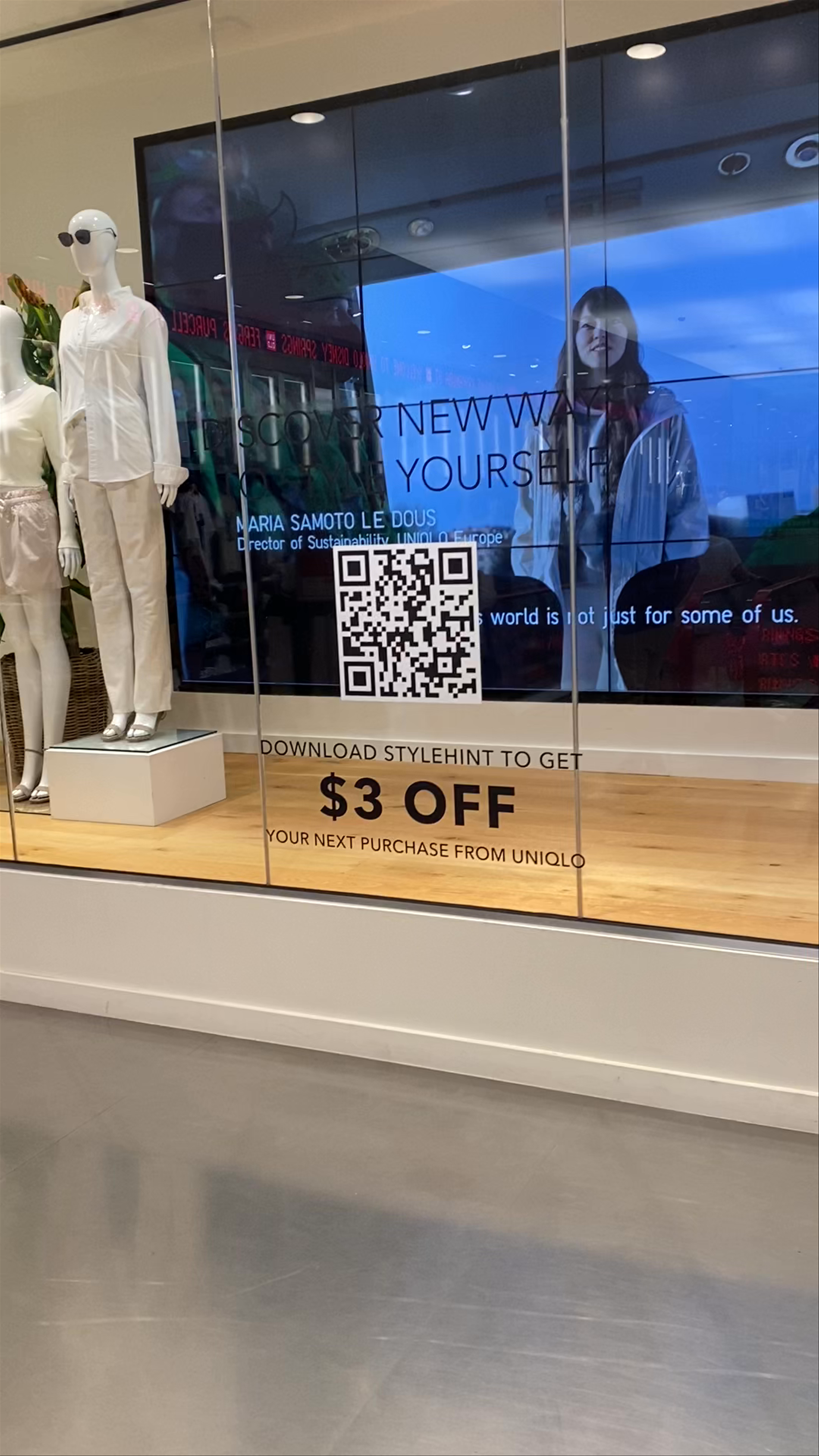 UNIQLO at Disney Springs 