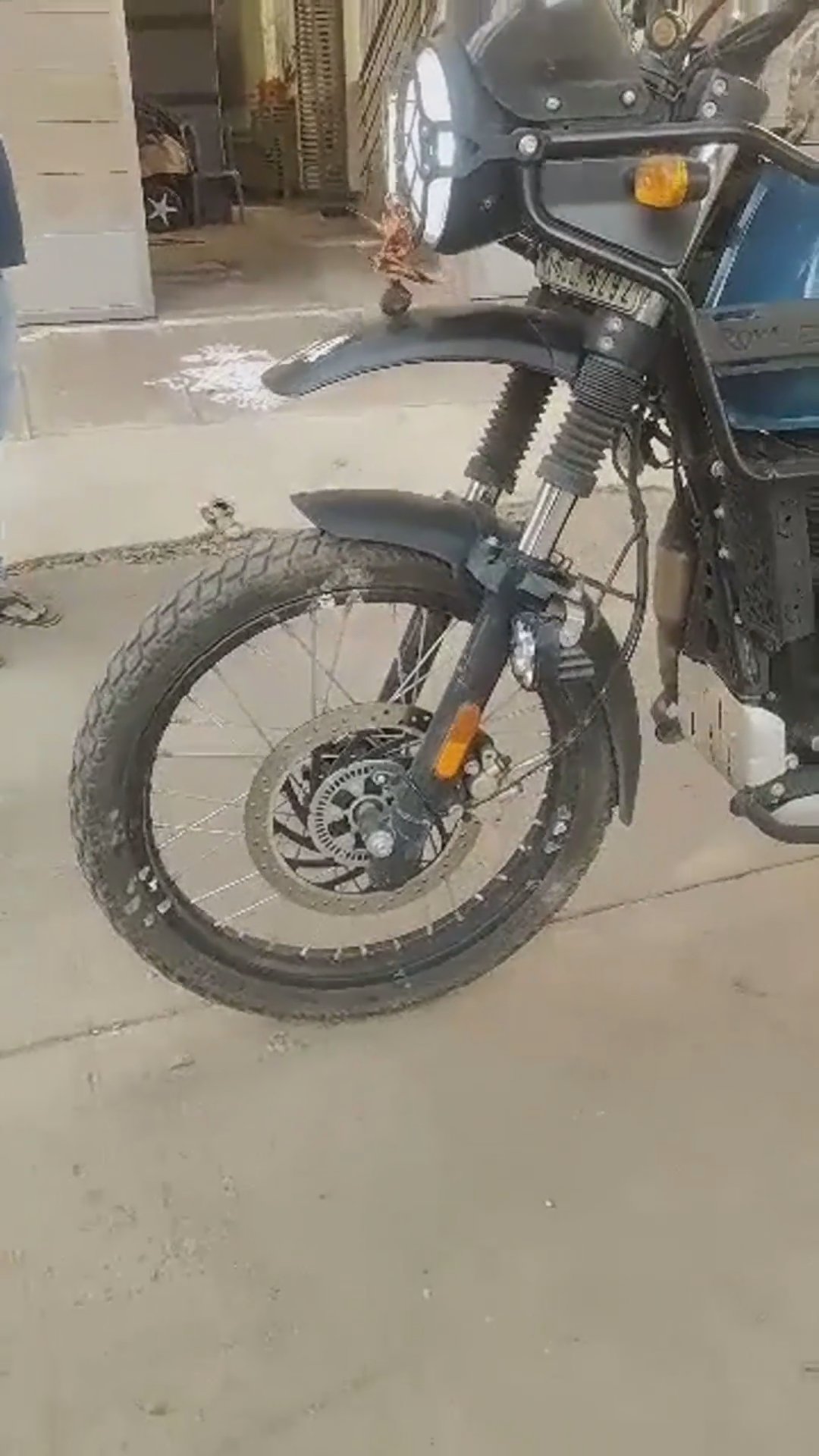 Walk-around video thumbnail