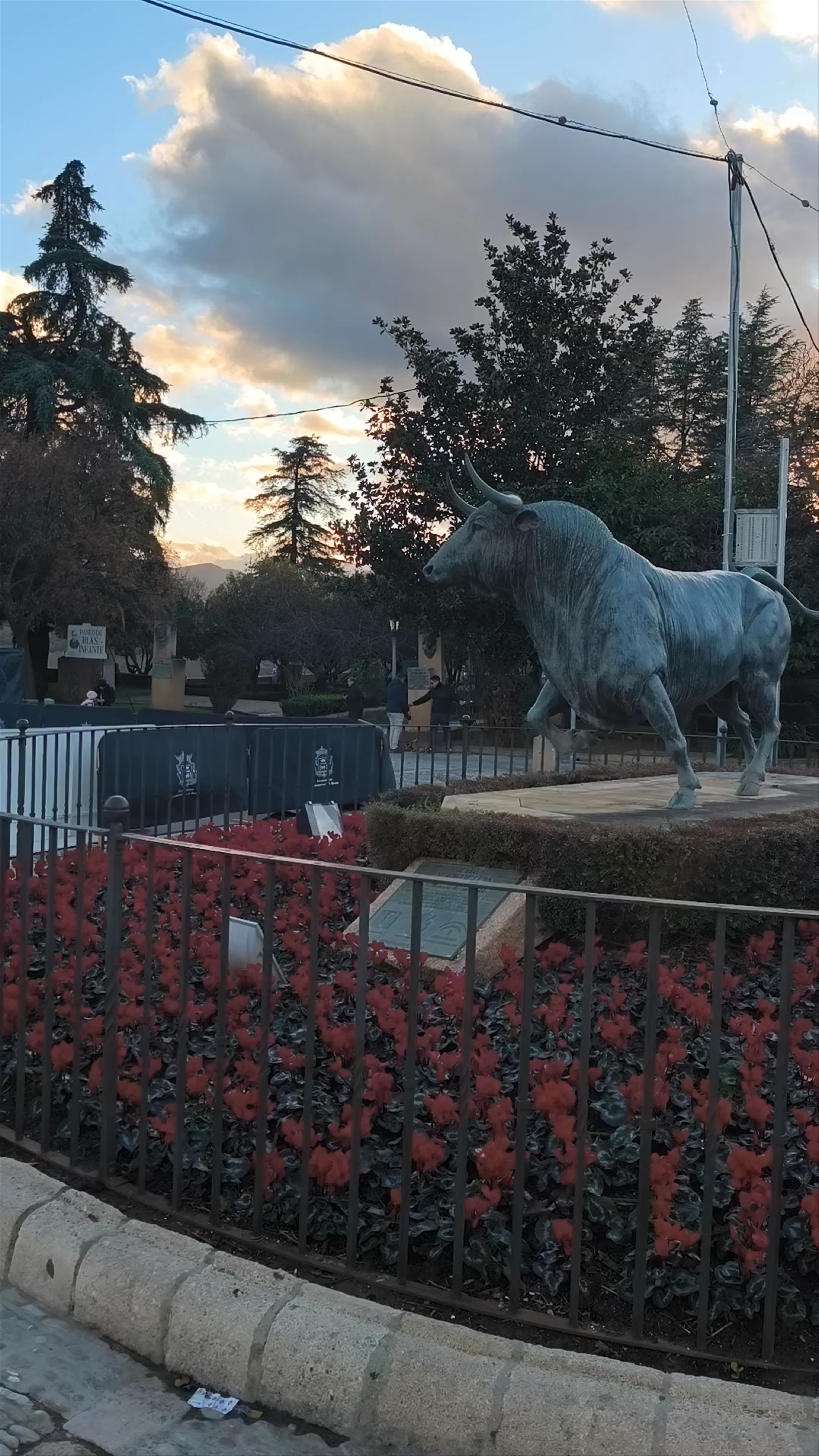 Plaza de Toros de la Real Maestranza de Caballería de Ronda: Sunset Bull Statue Experience
