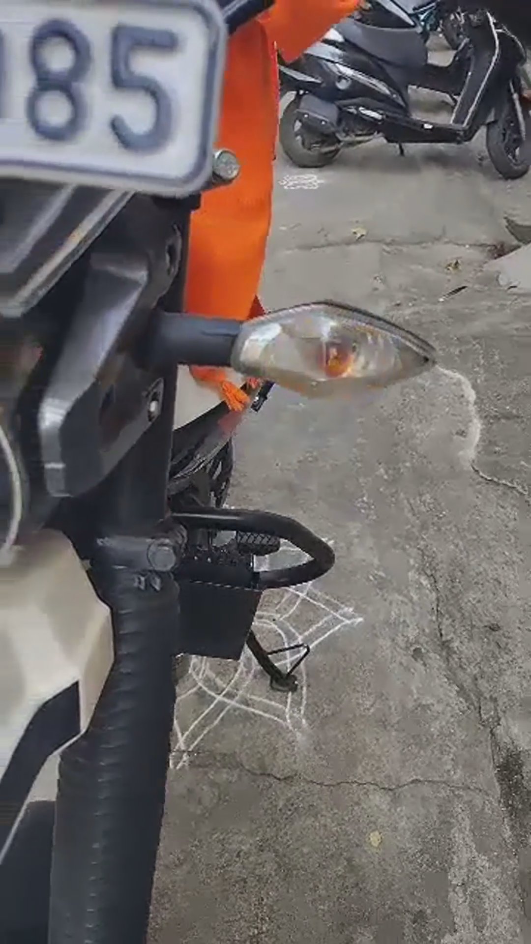 Walk-around video thumbnail