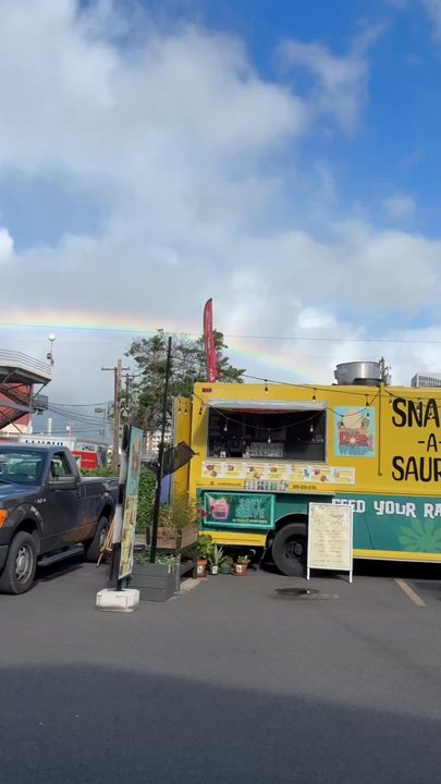 Snack-A-Saurus - Food Trucks Near Me - Honolulu, Hawaii