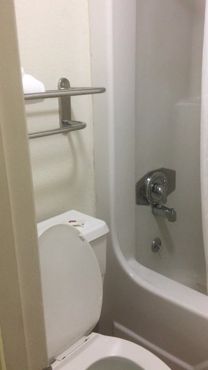 Motel 6 - Ewww lol - Hotels Near Me - Bells, Tennessee