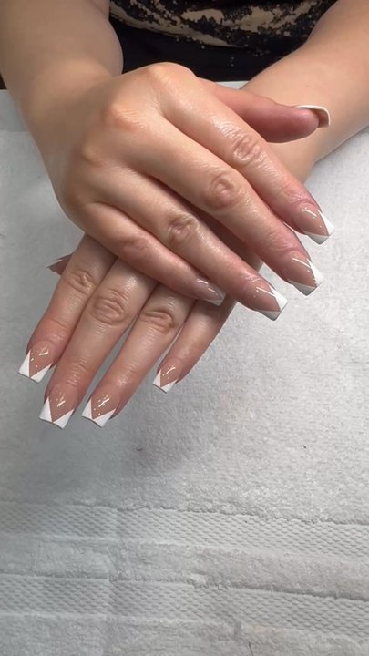 Queen Nails and Spa - Nail Salons Near Me - Hanford, California
