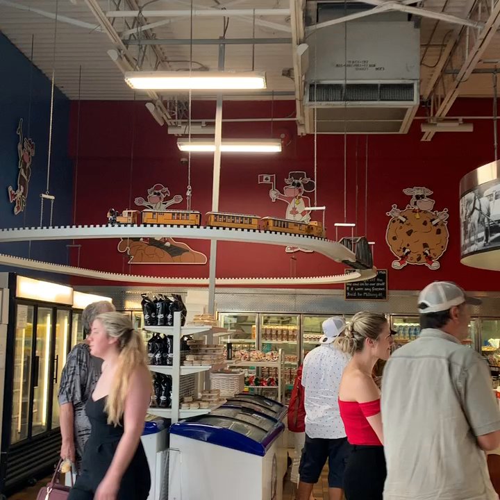 Reid's Dairy - Cheese Shops Near Me - Belleville, Ontario
