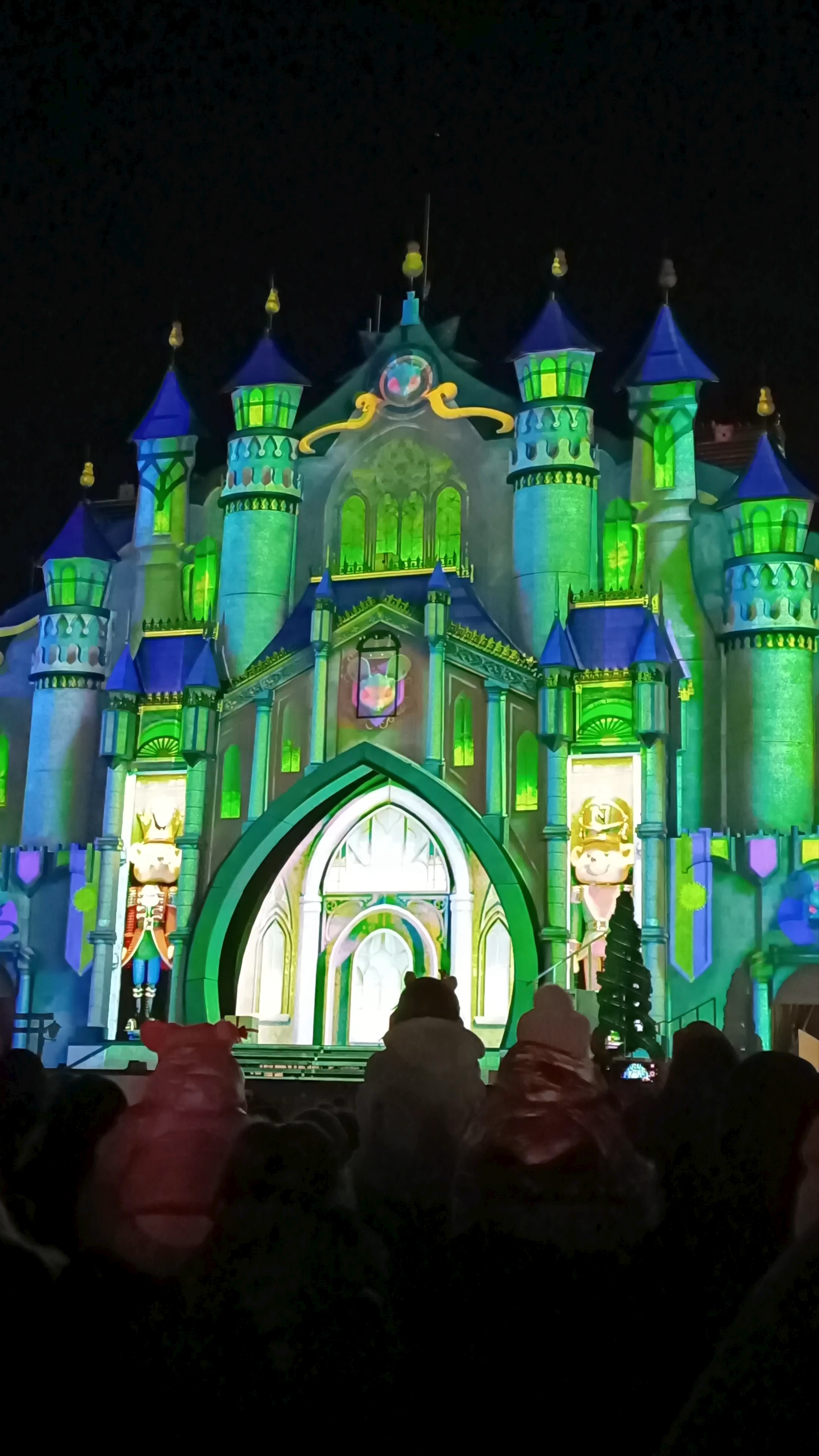 Puerta Mágica: Enchanting Night Lights Show in Torrejón de Ardoz