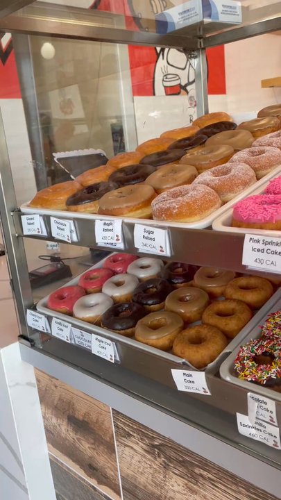 Randy's Donuts - Donuts Near Me - Chula Vista, California
