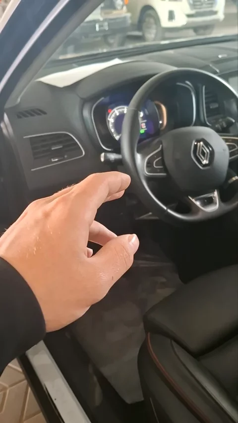 رينو كوليوس LE Plus 2025