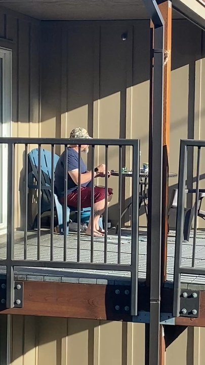 Guardian Management - Smoking or possessing marijuana on federal property is illegal, regardless of state laws. Management is definitely lacking ! - Property Management Near Me - Portland, Oregon