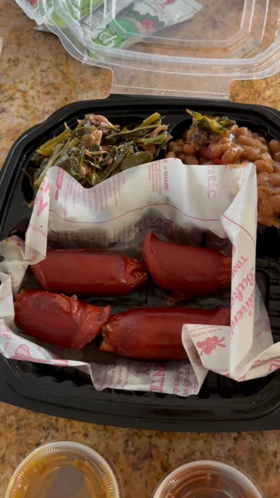 Banjos BBQ - The food was amazing - Barbeque Near Me - New York, New York