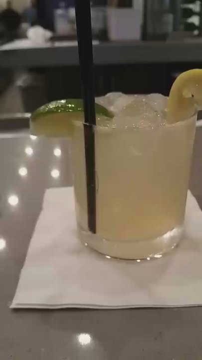 21 Square Bar + Kitchen - Bars Near Me - Torrance, California