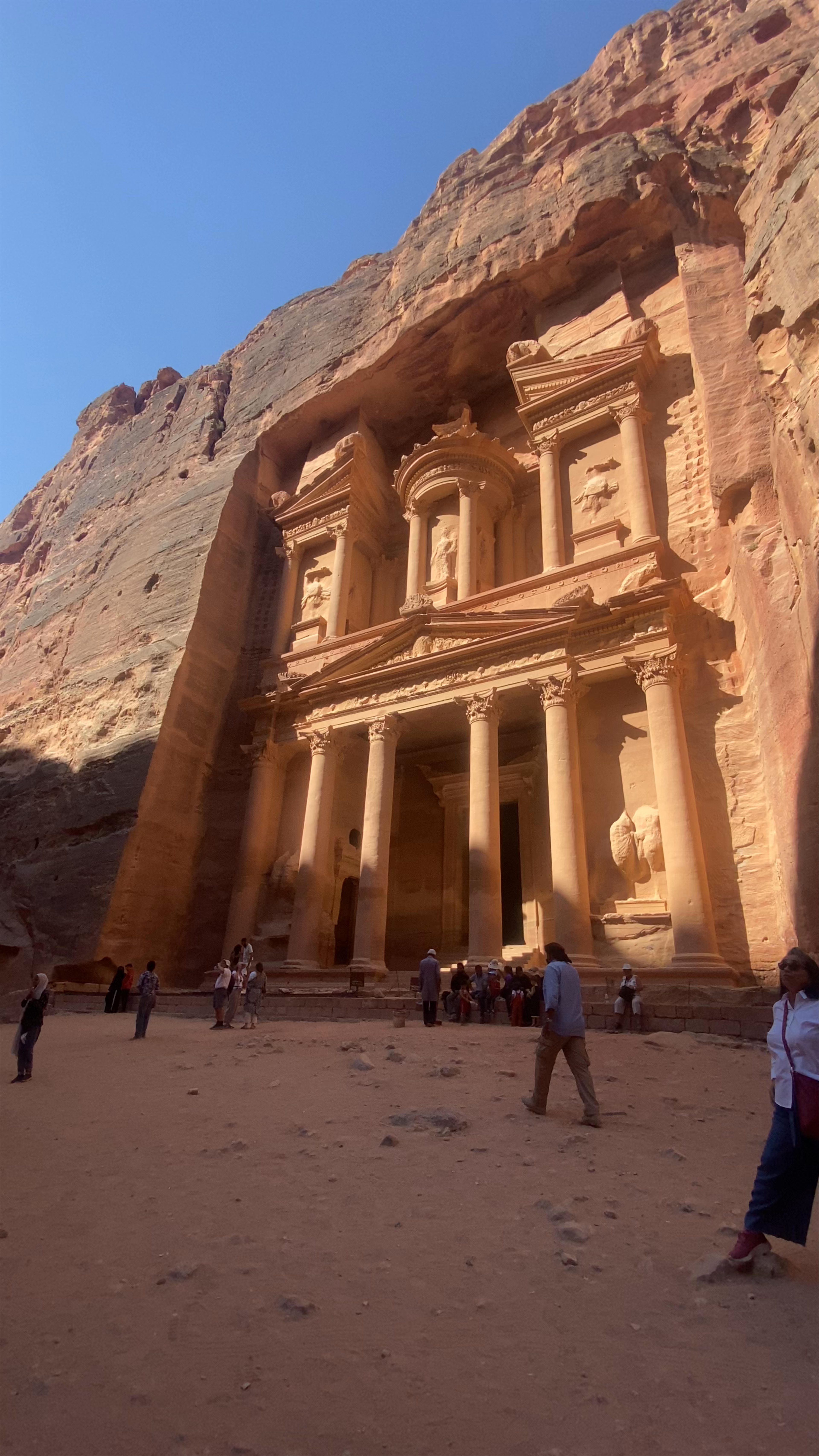 The Treasury at Petra: Majestic Wonder of Wadi Musa, Jordan