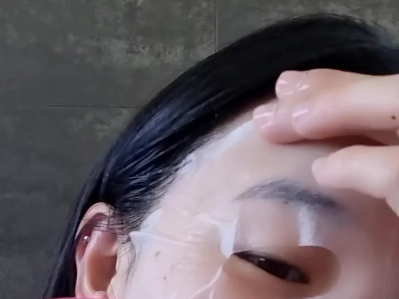 Face mask - organic UGC