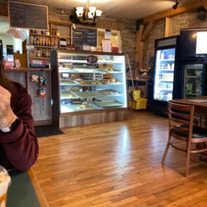 Bagel Bin - Nice and quiet since it was close to closing time. Cute little place. - Bagels Near Me - Sonora, California