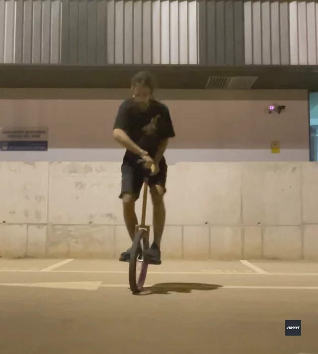 riu submission: 270-inside jam-outside jam-180 to tire-90down